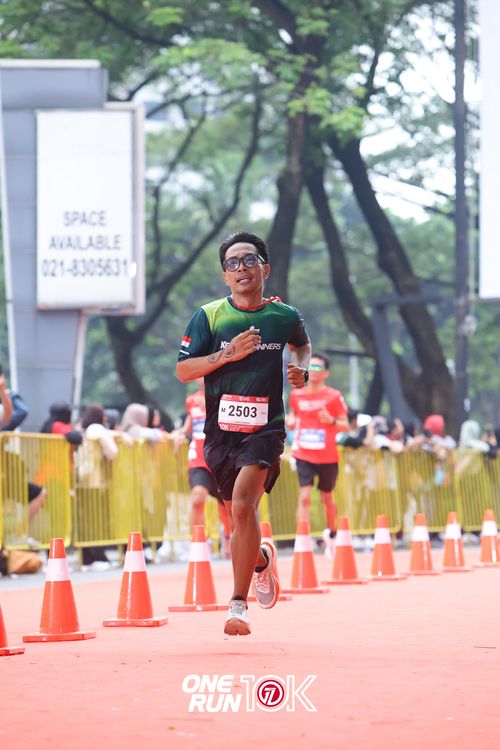 Race photo from ONE RUN 10K 2025