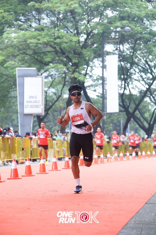 Race photo from ONE RUN 10K 2025