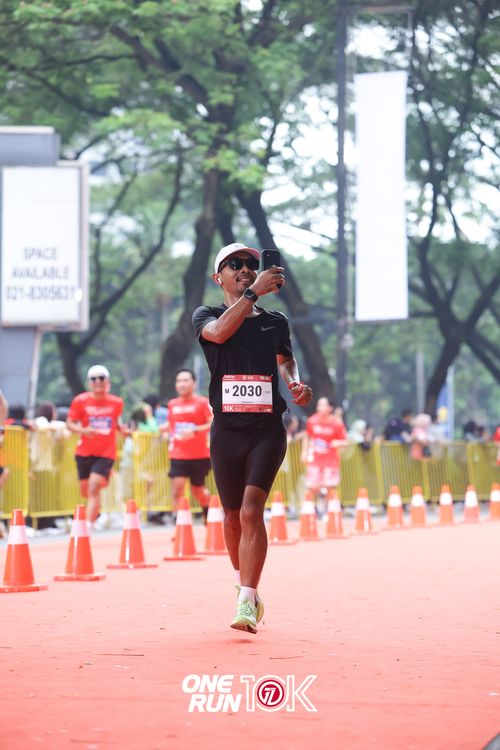 Race photo from ONE RUN 10K 2025