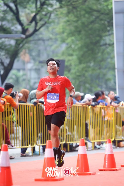 Race photo from ONE RUN 10K 2025