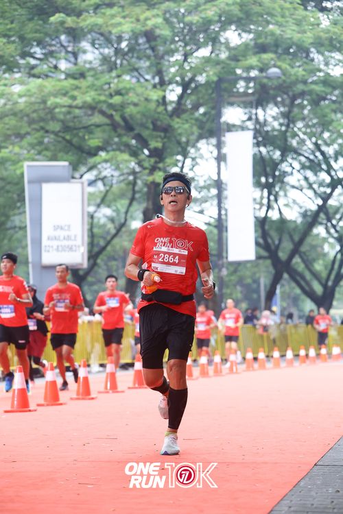 Race photo from ONE RUN 10K 2025
