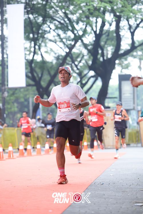 Race photo from ONE RUN 10K 2025