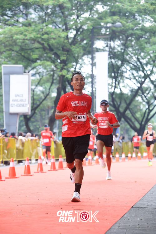 Race photo from ONE RUN 10K 2025