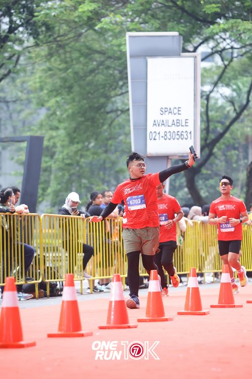 Race photo from ONE RUN 10K 2025