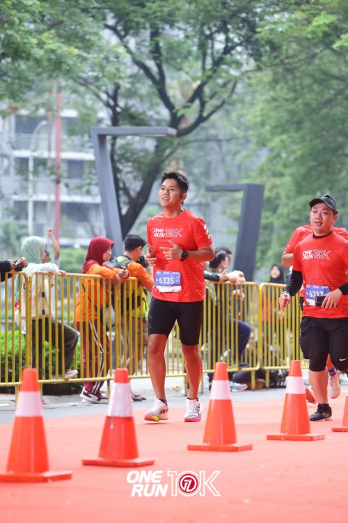 Race photo from ONE RUN 10K 2025