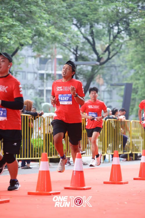 Race photo from ONE RUN 10K 2025