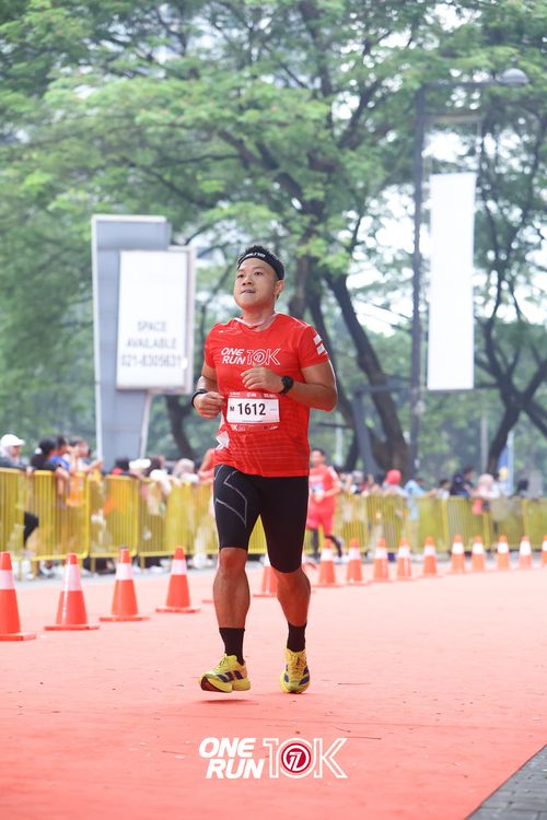 Race photo from ONE RUN 10K 2025