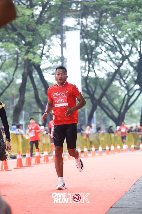Race photo from ONE RUN 10K 2025