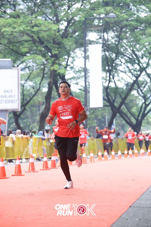 Race photo from ONE RUN 10K 2025