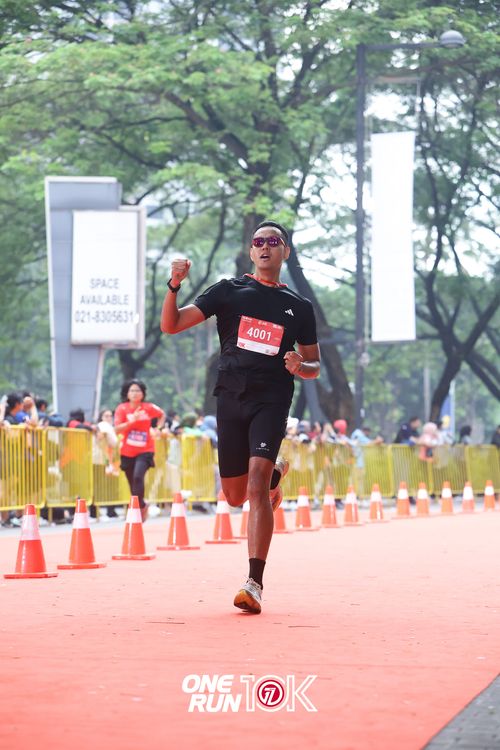 Race photo from ONE RUN 10K 2025