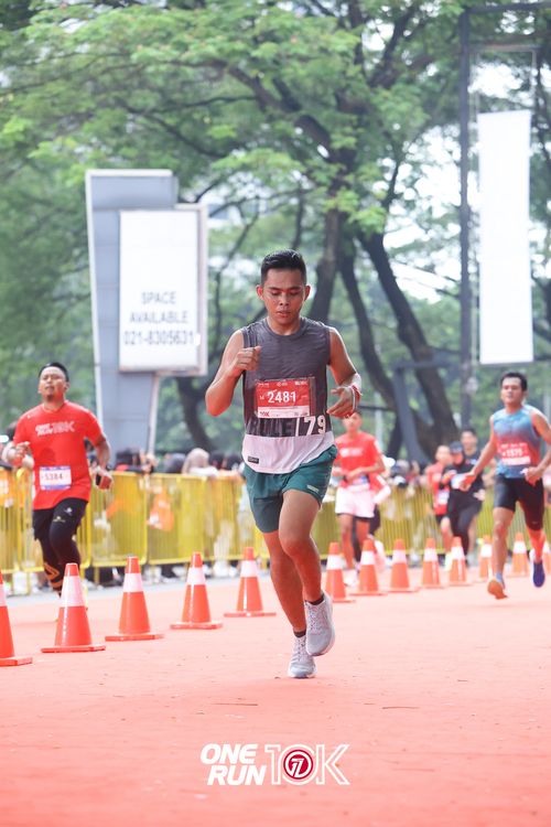 Race photo from ONE RUN 10K 2025