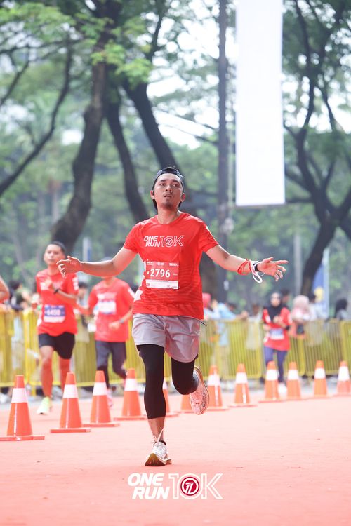 Race photo from ONE RUN 10K 2025