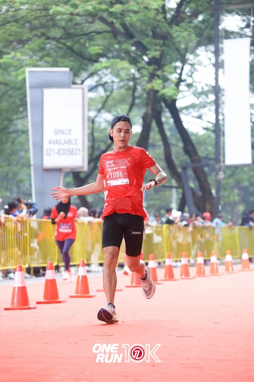 Race photo from ONE RUN 10K 2025