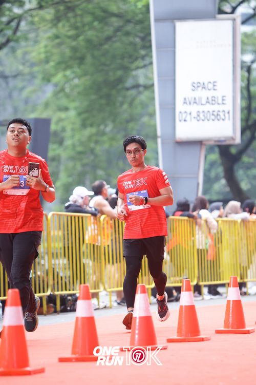 Race photo from ONE RUN 10K 2025