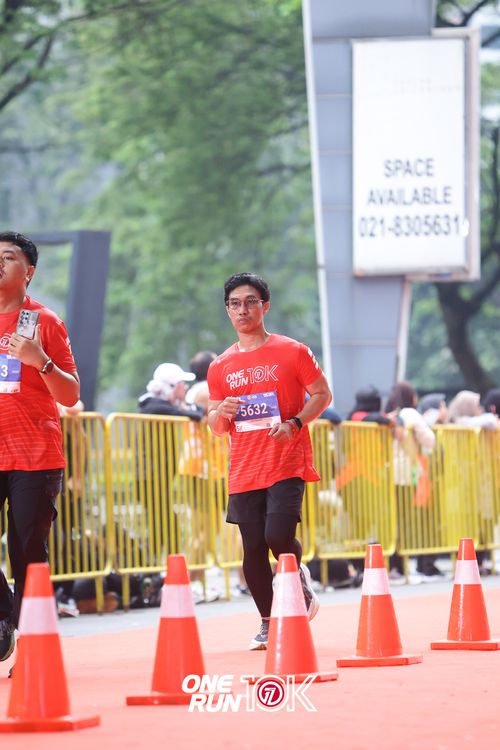 Race photo from ONE RUN 10K 2025