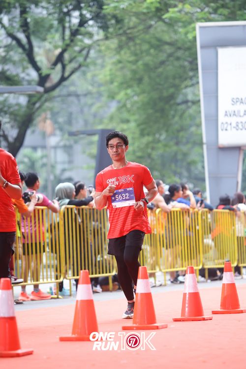 Race photo from ONE RUN 10K 2025