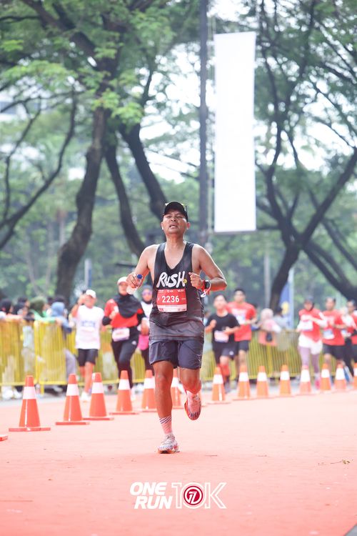 Race photo from ONE RUN 10K 2025