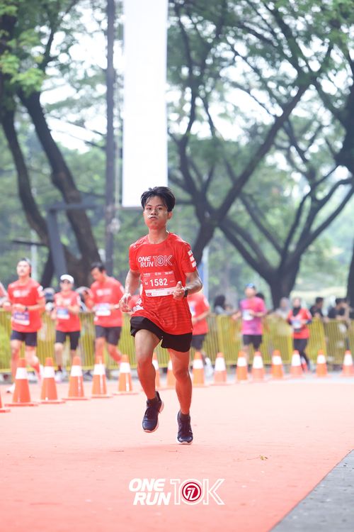 Race photo from ONE RUN 10K 2025