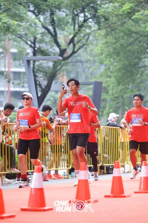 Race photo from ONE RUN 10K 2025