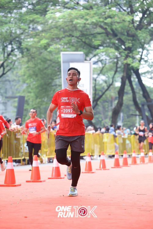 Race photo from ONE RUN 10K 2025