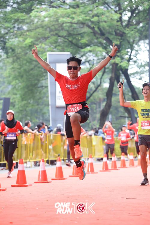 Race photo from ONE RUN 10K 2025