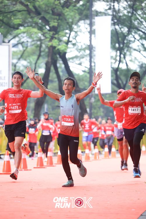 Race photo from ONE RUN 10K 2025
