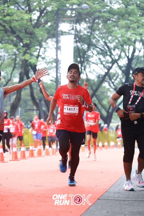 Race photo from ONE RUN 10K 2025
