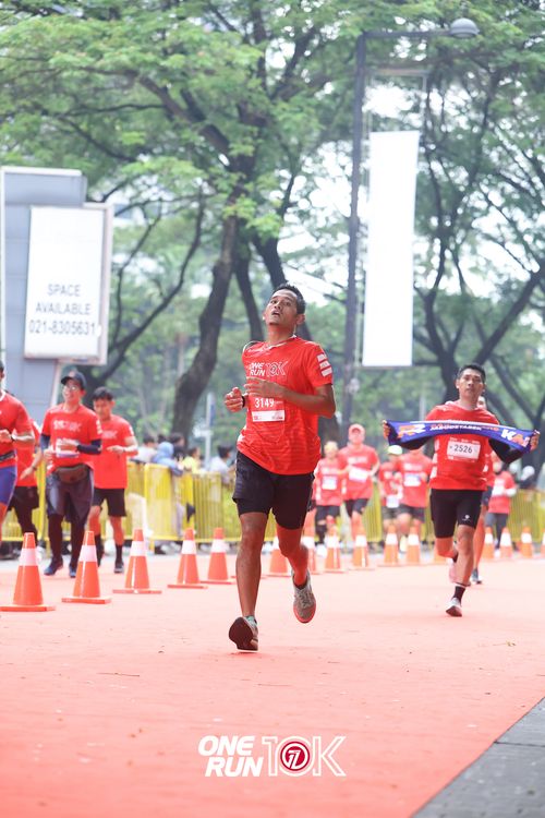 Race photo from ONE RUN 10K 2025