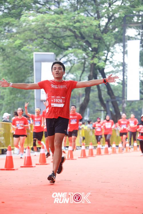 Race photo from ONE RUN 10K 2025