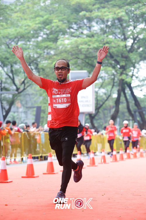 Race photo from ONE RUN 10K 2025