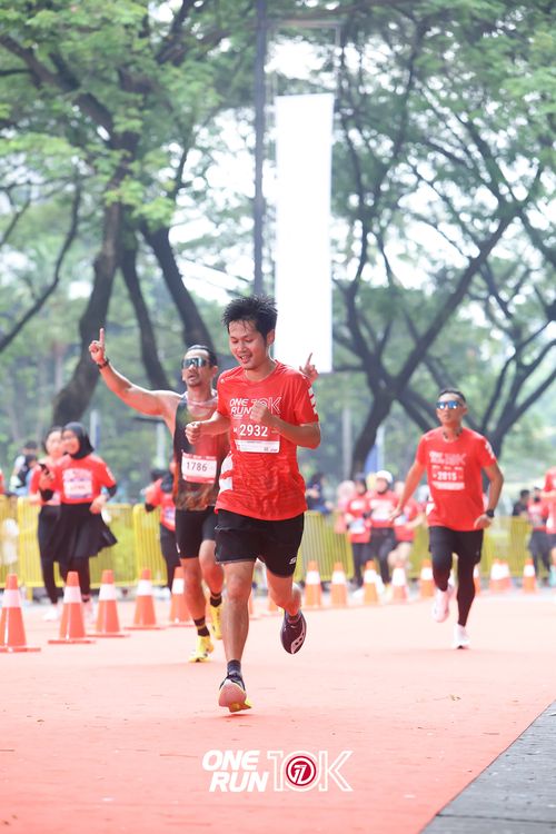Race photo from ONE RUN 10K 2025