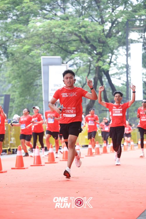 Race photo from ONE RUN 10K 2025