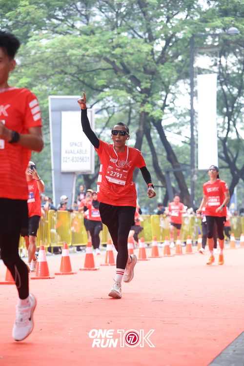 Race photo from ONE RUN 10K 2025
