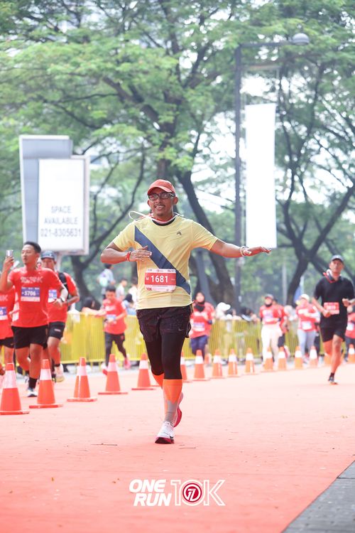 Race photo from ONE RUN 10K 2025