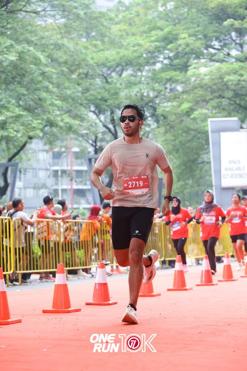 Race photo from ONE RUN 10K 2025