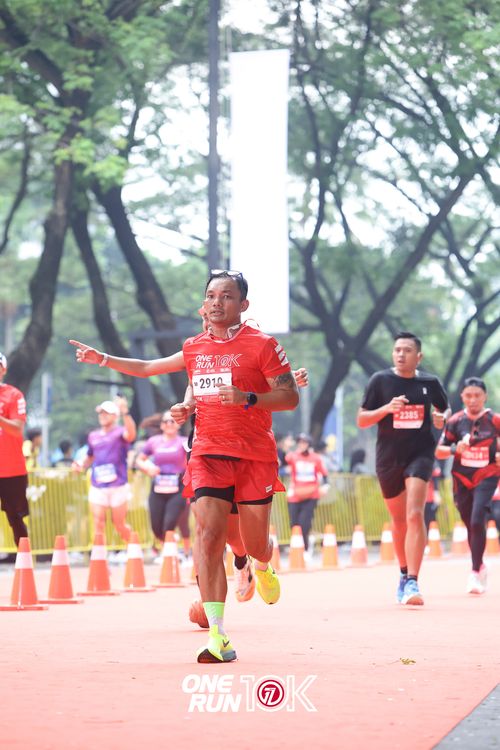 Race photo from ONE RUN 10K 2025