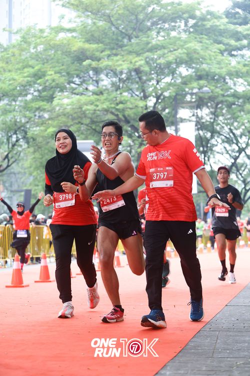 Race photo from ONE RUN 10K 2025