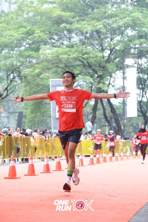 Race photo from ONE RUN 10K 2025