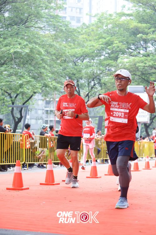 Race photo from ONE RUN 10K 2025