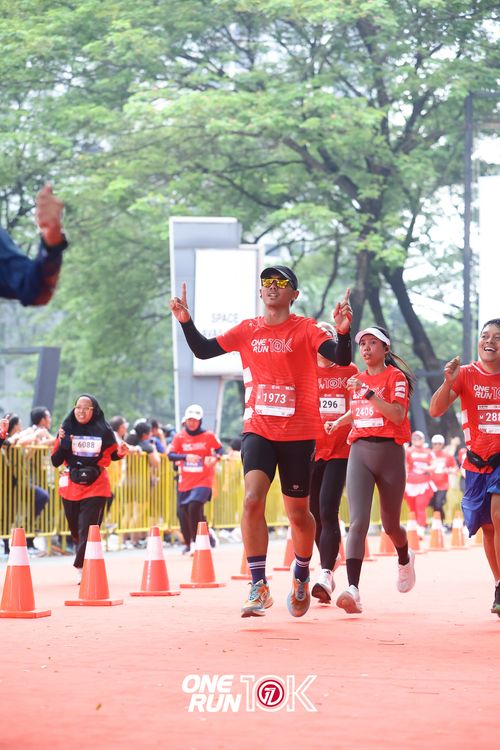 Race photo from ONE RUN 10K 2025