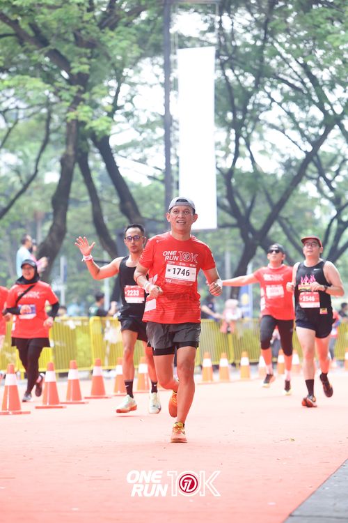 Race photo from ONE RUN 10K 2025