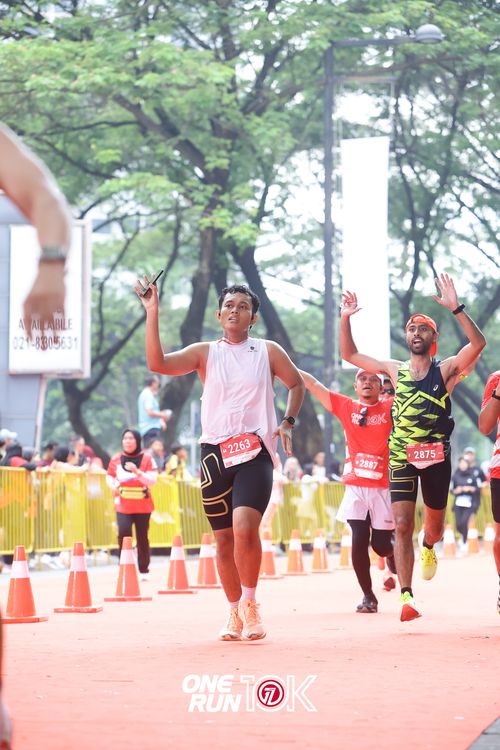Race photo from ONE RUN 10K 2025