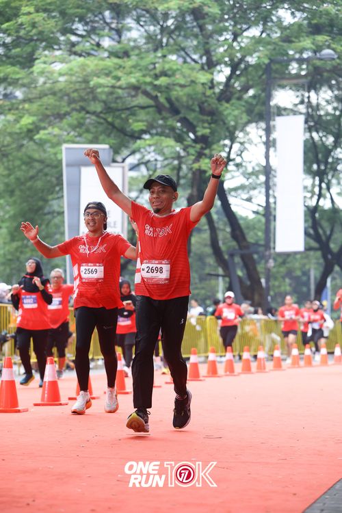 Race photo from ONE RUN 10K 2025