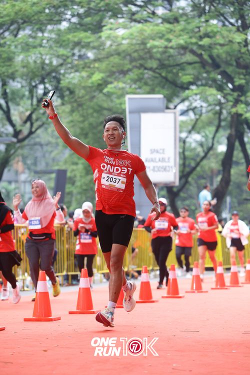 Race photo from ONE RUN 10K 2025