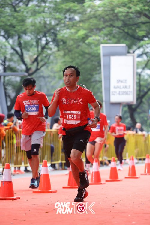 Race photo from ONE RUN 10K 2025