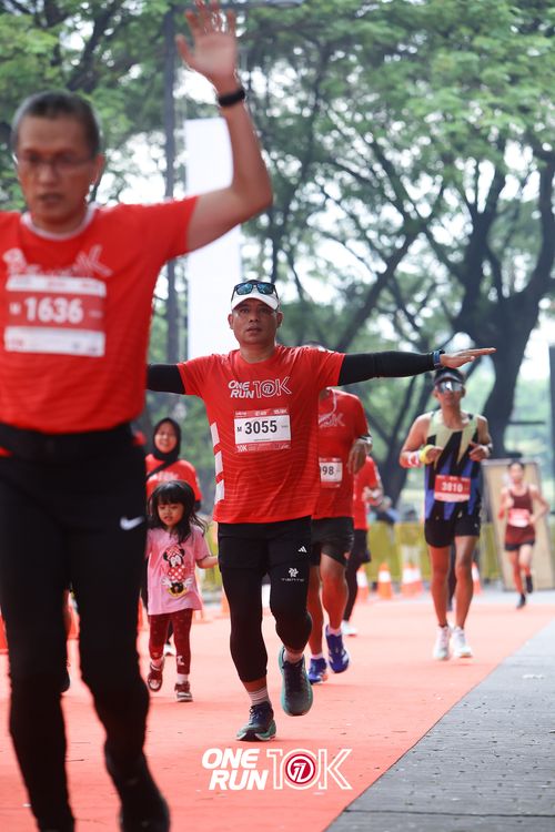 Race photo from ONE RUN 10K 2025