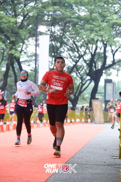 Race photo from ONE RUN 10K 2025