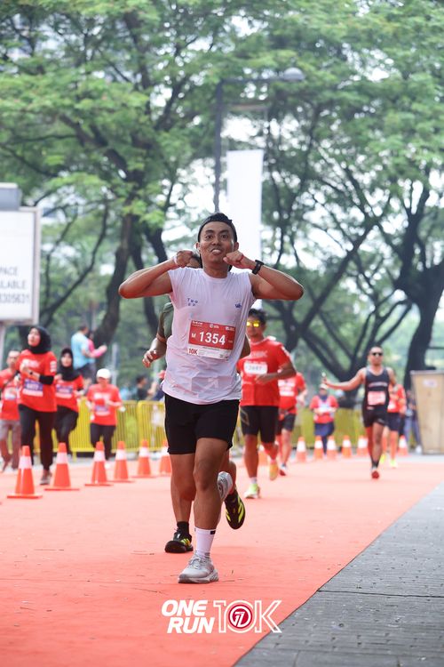 Race photo from ONE RUN 10K 2025