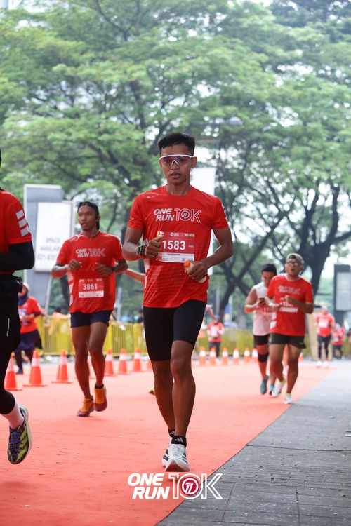 Race photo from ONE RUN 10K 2025