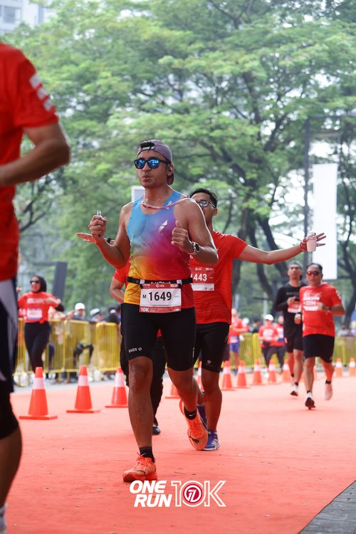 Race photo from ONE RUN 10K 2025